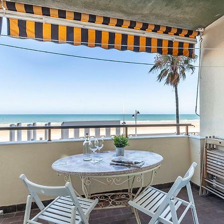 Апартаменты Apt En El Mar Кадис Экстерьер фото