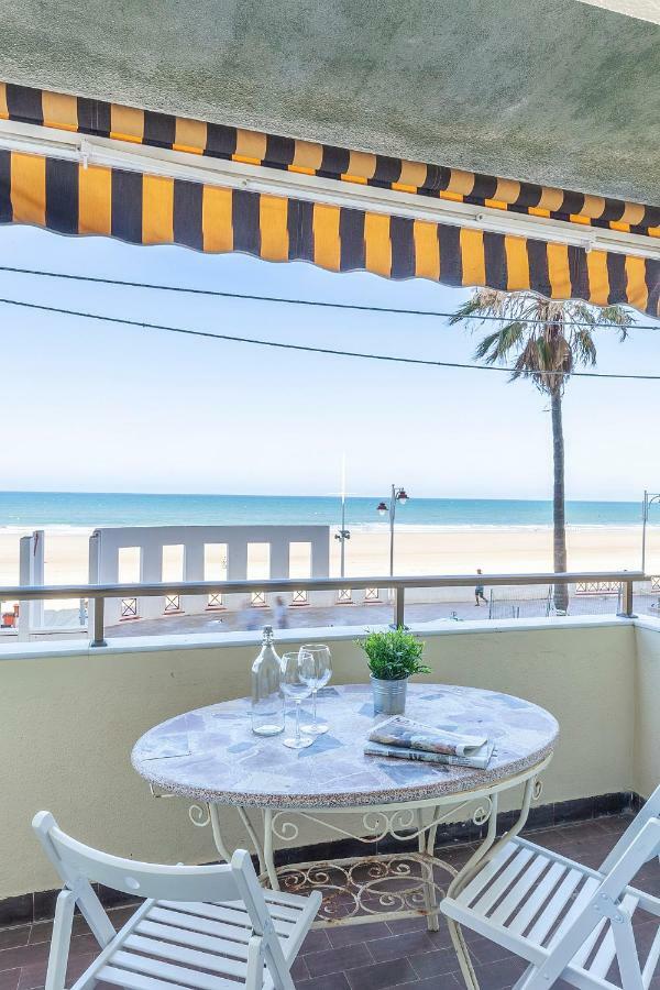 Апартаменты Apt En El Mar Кадис Экстерьер фото